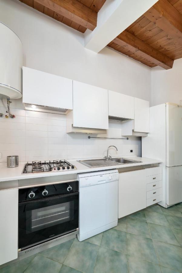 Archimede, Appartamento Con Vista In Centro A Marina Di Ragusa Eksteriør bilde