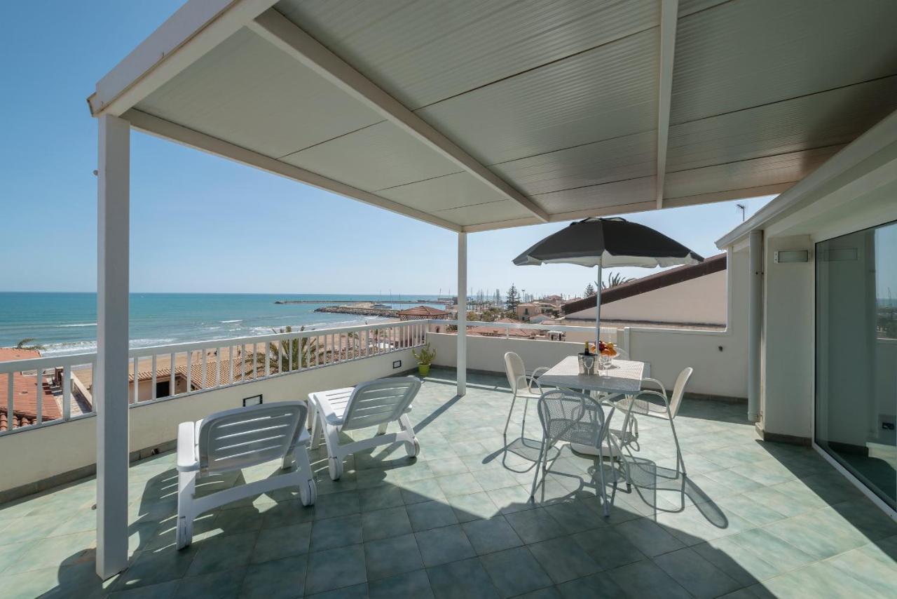 Archimede, Appartamento Con Vista In Centro A Marina Di Ragusa Eksteriør bilde