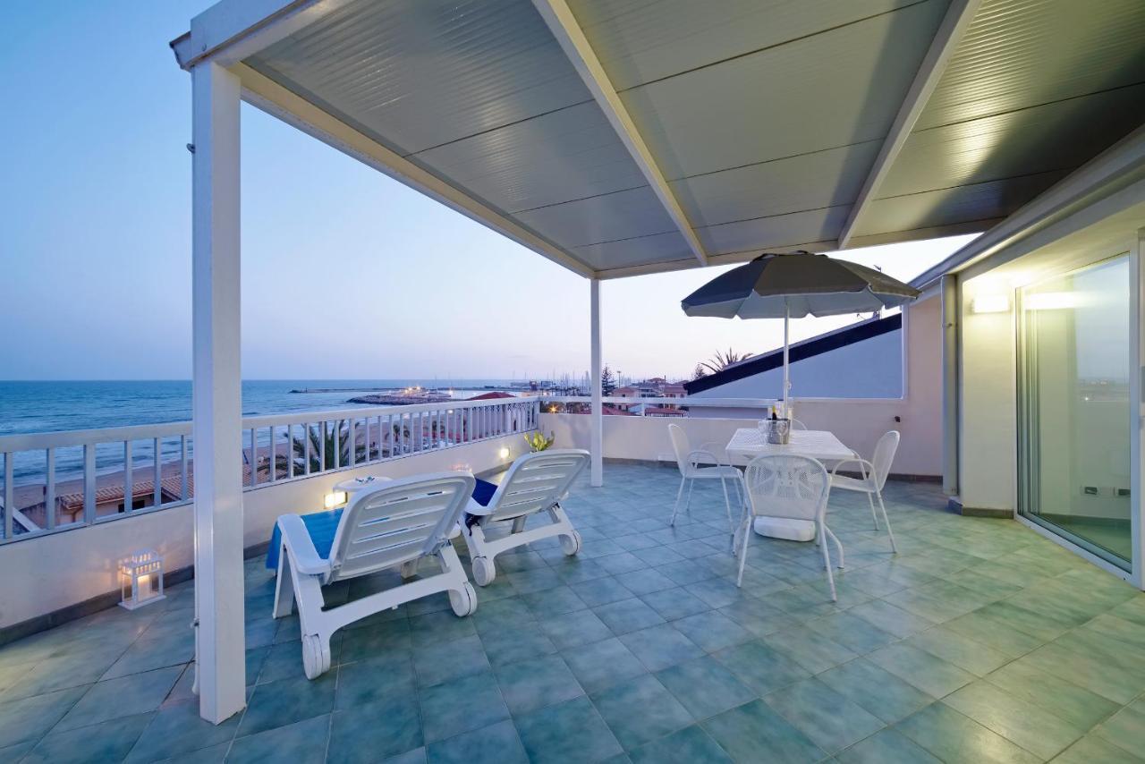 Archimede, Appartamento Con Vista In Centro A Marina Di Ragusa Eksteriør bilde